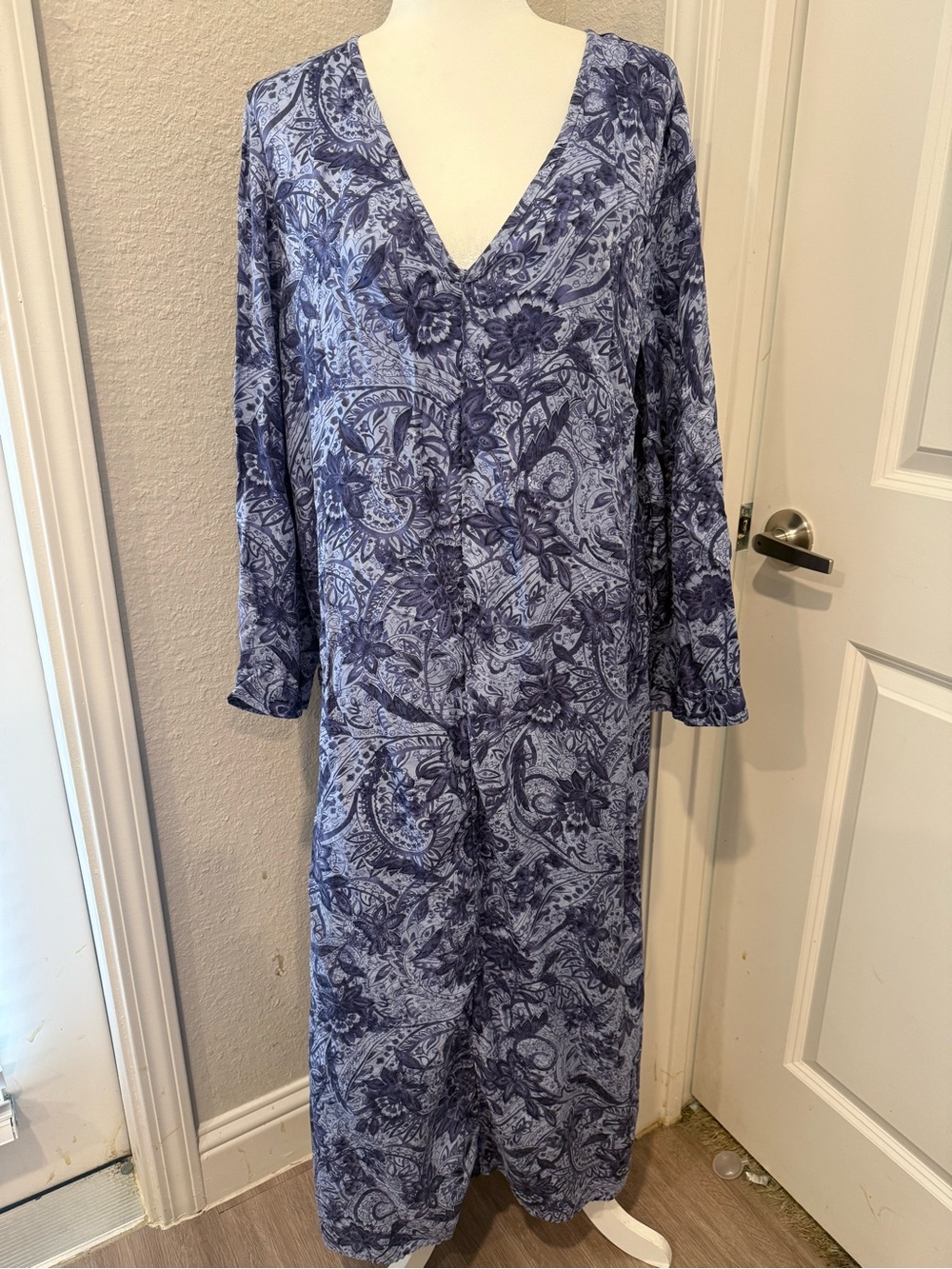 august silk Blue Paisley V-Neck Long Nightgown